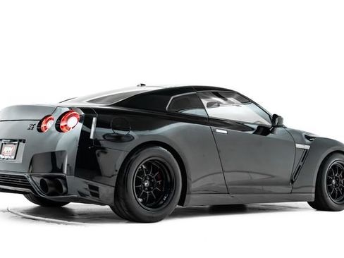 Used 2012 Nissan GT-R Black Edition AWD/4WD image 4