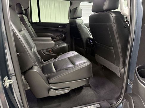 Used 2020 Chevrolet Suburban LT AWD/4WD image 41