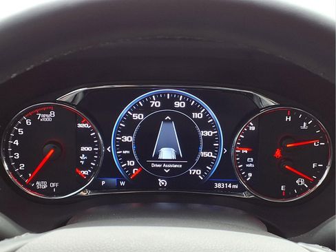 Used 2023 GMC Acadia SLT w/ Elevation Edition image 18