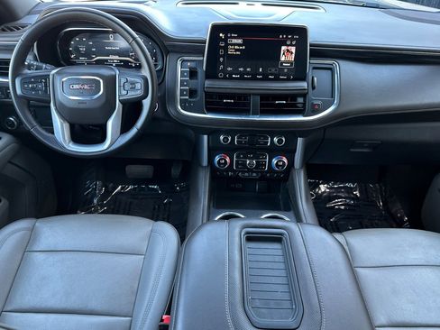 Used 2023 GMC Yukon SLT image 15