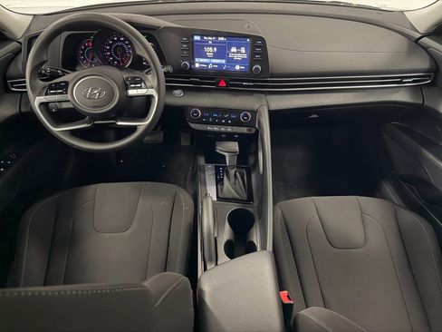 Used 2023 Hyundai Elantra SEL w/ Preferred Accessory Package FWD image 15