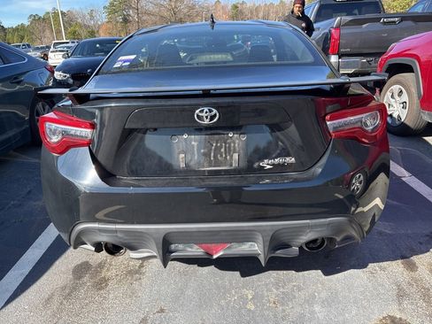 Used 2020 Toyota 86 image 13