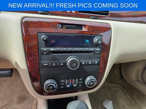 Used 2009 Chevrolet Impala LTZ FWD image 10