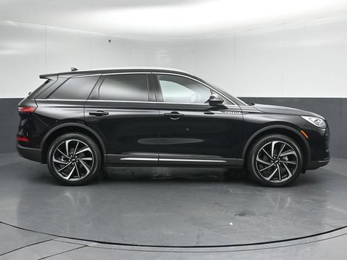 Certified 2023 Lincoln Corsair Reserve w/ Equipment Group 202A AWD/4WD image 8