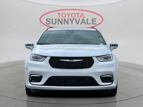 Used 2024 Chrysler Pacifica Pinnacle image 11