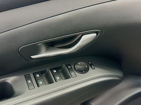 Used 2025 Hyundai Tucson SEL AWD/4WD image 15