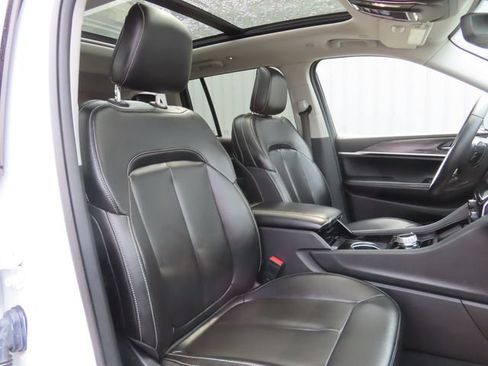Used 2023 Jeep Grand Cherokee 4WD 4xe image 28