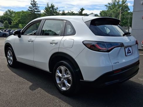 Certified 2023 Honda HR-V LX image 4