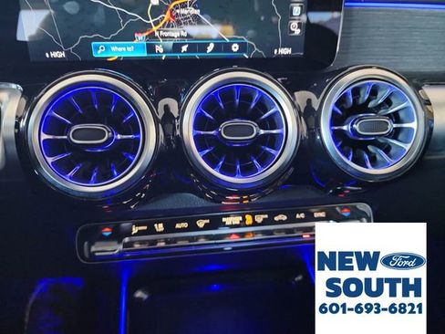 Used 2023 Mercedes-Benz GLB 250 4MATIC image 26