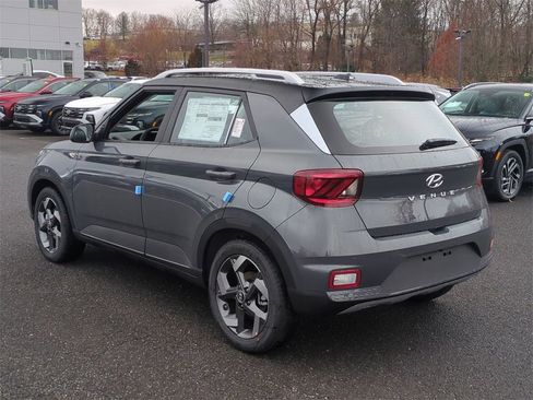 New 2026 Hyundai Venue SEL image 5