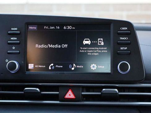 Used 2025 Hyundai Elantra SE w/ Cargo Package FWD image 34