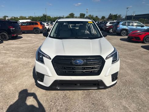 Used 2023 Subaru Forester AWD/4WD image 10