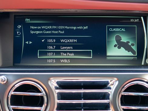 Certified 2018 Rolls-Royce Ghost RWD image 24