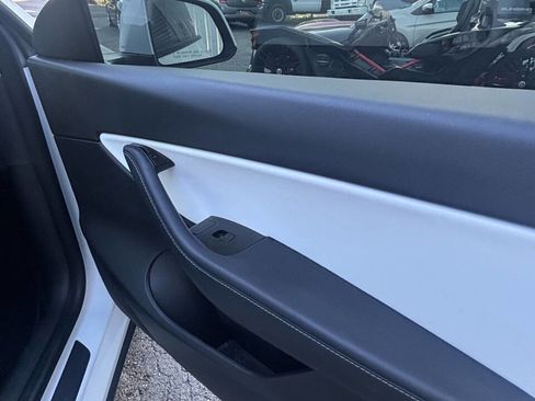 Used 2020 Tesla Model Y Long Range AWD/4WD image 26
