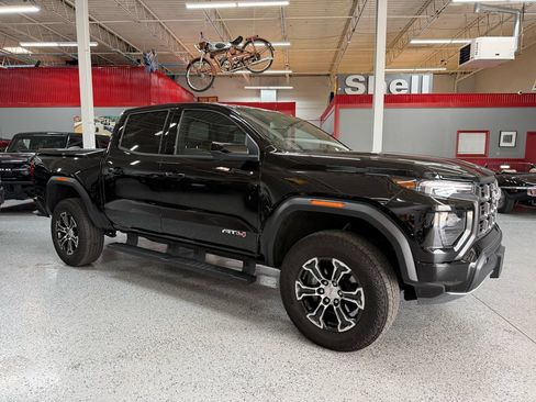Used 2024 GMC Canyon AT4 w/ Technology Package AWD/4WD image 7