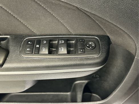 Used 2023 Dodge Charger SXT image 17