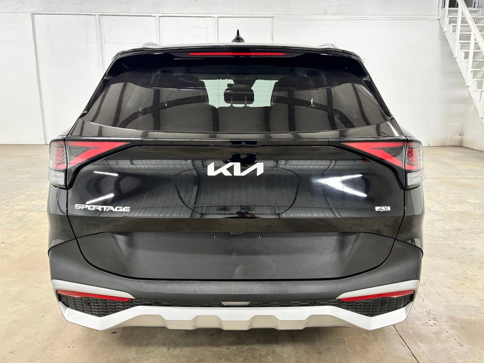 Used 2024 Kia Sportage EX AWD/4WD image 6
