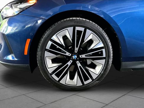 Used 2025 BMW 530i RWD image 10