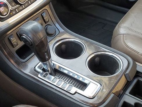 Used 2014 GMC Acadia SLT image 15