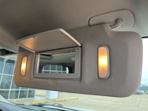 Used 2011 GMC Yukon SLT image 22