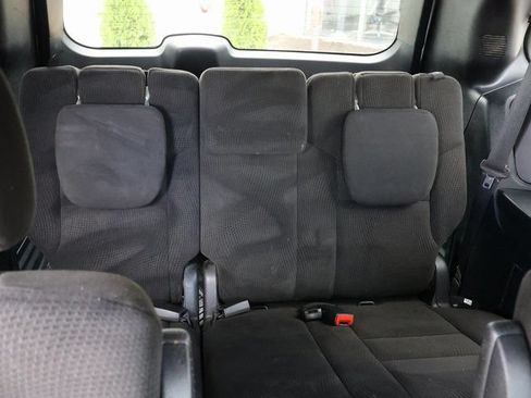 Used 2015 Dodge Grand Caravan SE FWD image 12