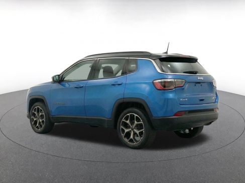 Used 2025 Jeep Compass Limited AWD/4WD image 7
