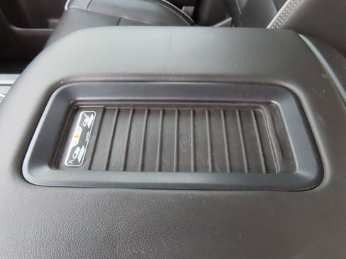 Used 2018 Chevrolet Silverado 1500 High Country image 11