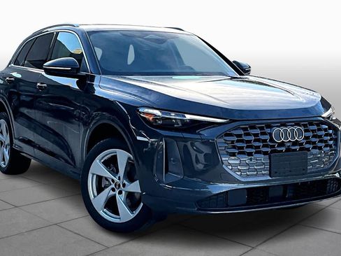 Used 2025 Audi Q5 Premium Plus w/ Premium Plus image 3