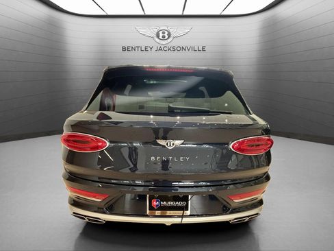 Used 2024 Bentley Bentayga Extended Wheelbase image 9