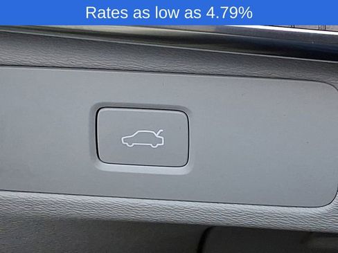 Certified 2024 Volvo XC90 B6 Plus image 27