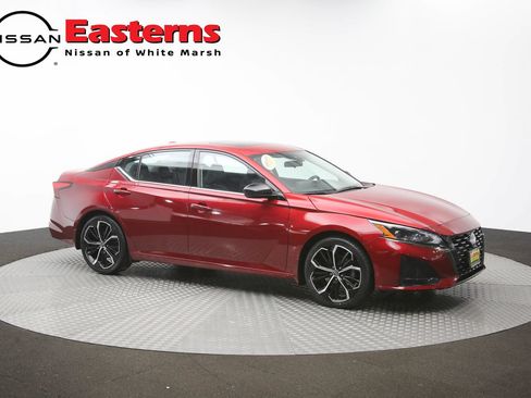 Used 2023 Nissan Altima 2.5 SR w/ SR Premium Package FWD image 47