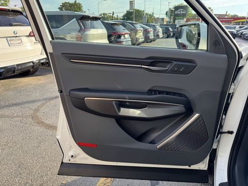 Used 2024 Kia EV9 Wind AWD/4WD image 19