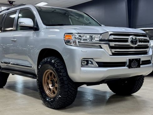 Used 2016 Toyota Land Cruiser AWD/4WD image 3