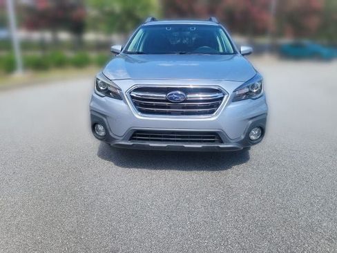 Used 2019 Subaru Outback 3.6R Limited AWD/4WD image 3