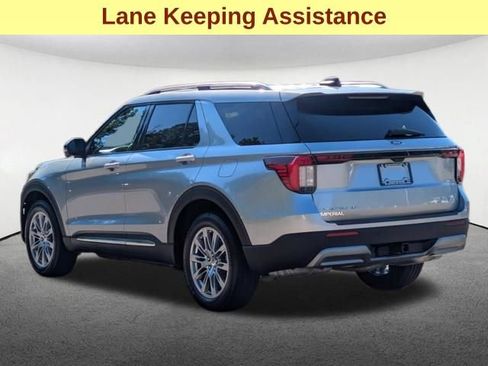 Used 2025 Ford Explorer Platinum AWD/4WD image 7