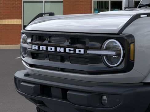 New 2026 Ford Bronco Outer Banks AWD/4WD image 19