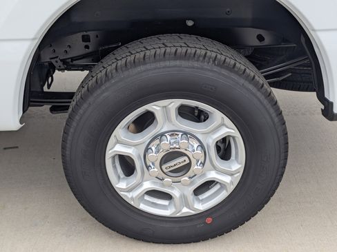 New 2026 Ford F250 XLT image 9