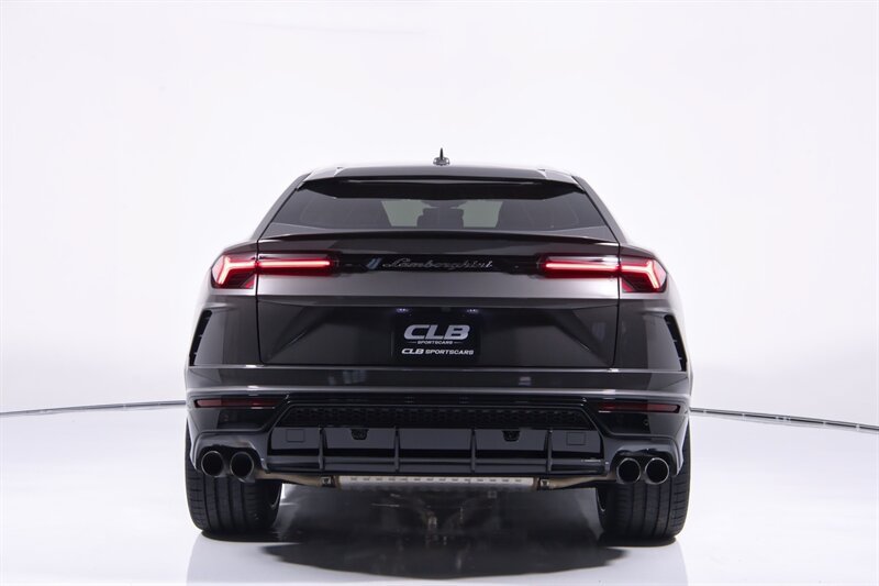 Used 2021 Lamborghini Urus AWD/4WD image 11