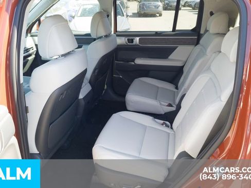 Used 2025 Hyundai Santa Fe Calligraphy image 17