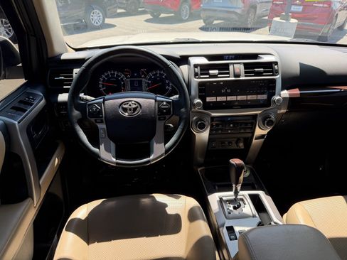 Used 2015 Toyota 4Runner Limited AWD/4WD image 12