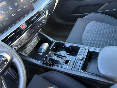 Used 2025 Kia K5 LXS image 40