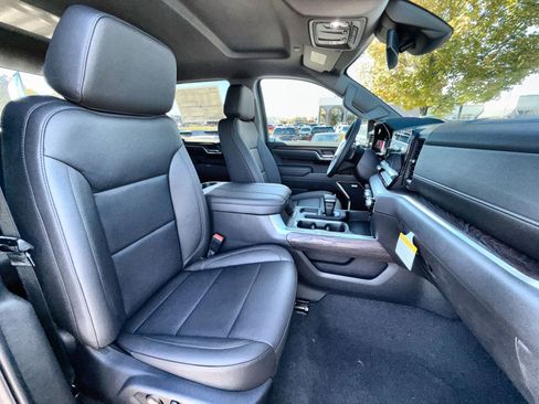 New 2026 GMC Sierra 1500 SLT w/ SLT Premium Package image 27