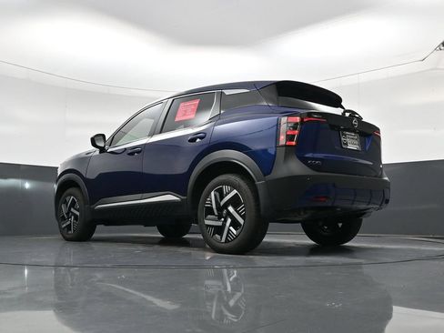 Used 2025 Nissan Kicks SV FWD image 23