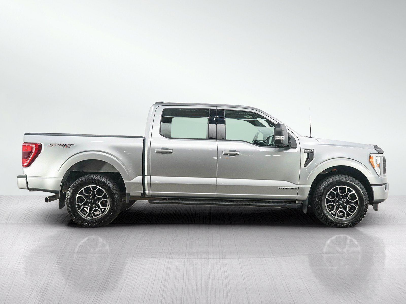 Used 2022 Ford F150 XLT w/ Equipment Group 302A High AWD/4WD image 6