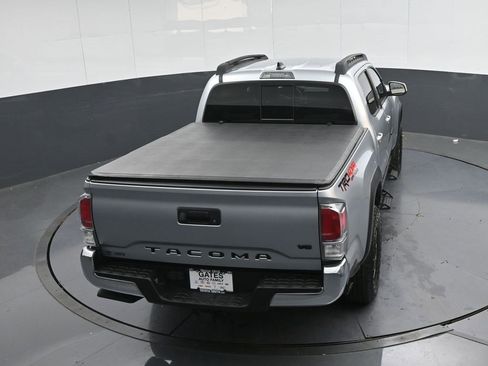 Used 2022 Toyota Tacoma TRD Off-Road image 39