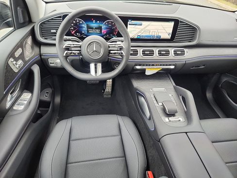 New 2026 Mercedes-Benz GLS 450 4MATIC image 7