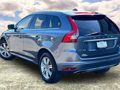Used 2017 Volvo XC60 T5 Inscription w/ Preferred Option Package image 4