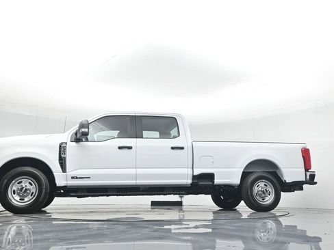 New 2026 Ford F350 XL w/ XL Chrome Package image 53