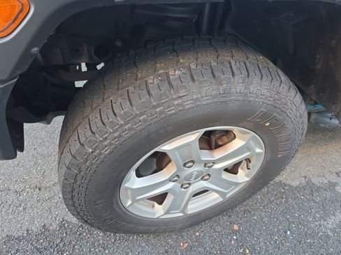 Used 2020 Jeep Wrangler Unlimited Sport S image 13