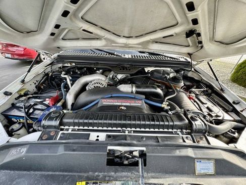 Used 2005 Ford F250 XLT image 25